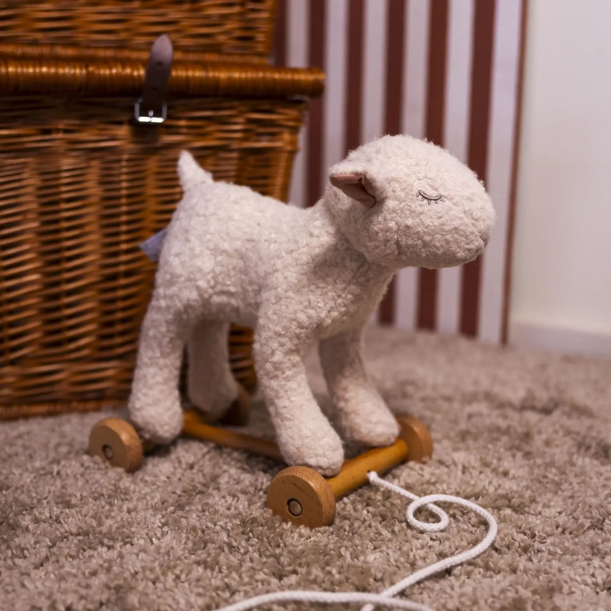 Mary the Pull-Along Lamb