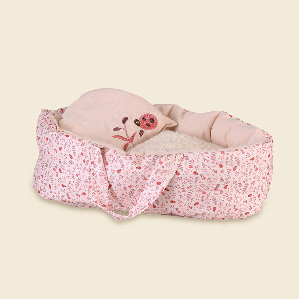 Small ladybug carry cot