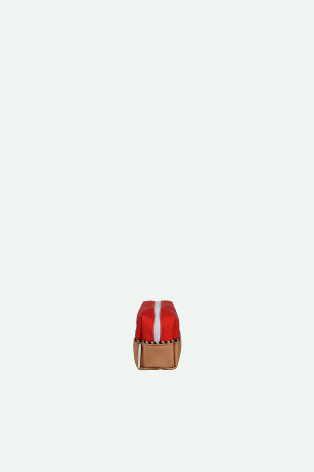 pencil case | colourblocking | red hat + jane beige