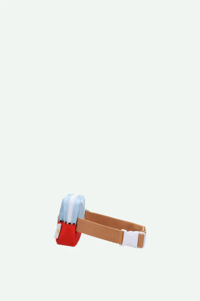 fanny pack | colourblocking | zissou blue + red hat