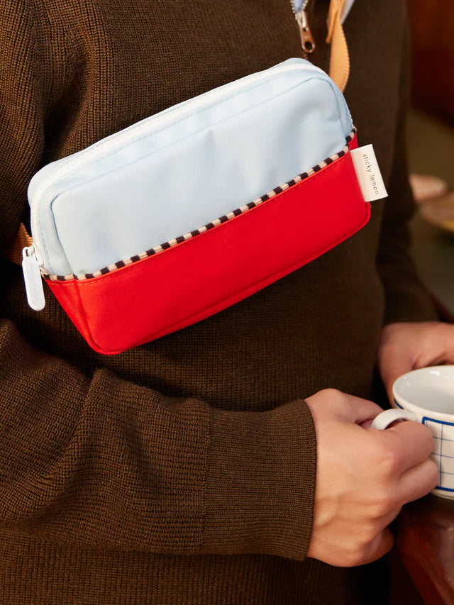 fanny pack | colourblocking | zissou blue + red hat